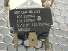 Load image into Gallery viewer, (5) UND Lab 10A 250VAC 15A 125V (2) EMA50.24 & (1) Carling 10/15A Switches Used