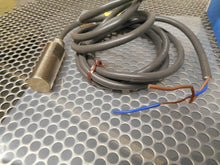 Load image into Gallery viewer, Omron TL-X5Y1 Proximity Switch 45-260VAC 200mA New In Box With Hardware