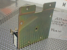 Load image into Gallery viewer, Allen Bradley 40023-414-01 1494F-C633 Ser B Fuse Block 30A 600V New Old Stock