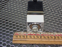 Load image into Gallery viewer, Allen Bradley 800MS-X024 800MR-D6 800MR-PT16S 800MR-NX2Q And More (Lot of 12)