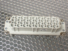 Load image into Gallery viewer, Thomas & Betts 300V 10A 250V Female Connector No Housing New Old Stock