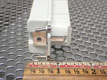 Load image into Gallery viewer, Thomas & Betts 300V 10A 250V Female Connector No Housing New Old Stock