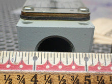 Load image into Gallery viewer, General Electric CR115GB10110 Limit Switch With Roller Lever 10A 600VAC NEW