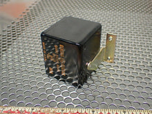 Load image into Gallery viewer, General Electric 3ARR3 KK23B1 851128-02 Relay New No Box (Lot of 3) See All Pics