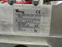 Load image into Gallery viewer, (4) VERSA KM-433-1 Manifolds & (4) KSG-4232-6K-027-D024 Valves Used See All Pics