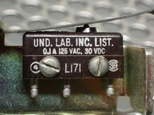 Load image into Gallery viewer, Undewriter Lab 11SM1028-H58 0.1A-125VAC 30VDC Snap Switches New (Lot of 3)