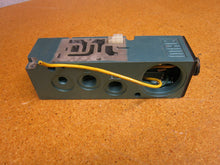 Load image into Gallery viewer, Mac Valves Manifold