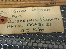 Load image into Gallery viewer, (5) UND Lab 10A 250VAC 15A 125V (2) EMA50.24 & (1) Carling 10/15A Switches Used