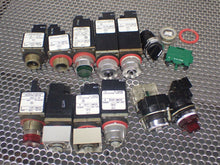 Load image into Gallery viewer, Allen Bradley 800MS-X024 800MR-D6 800MR-PT16S 800MR-NX2Q And More (Lot of 12)