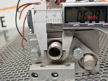Load image into Gallery viewer, (4) VERSA KM-433-1 Manifolds & (4) KSG-4232-6K-027-D024 Valves Used See All Pics