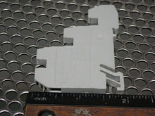 Load image into Gallery viewer, Sprecher+Schuh V7-WTS3 Ser B Terminal Blocks New Old Stock (Lot of 9)