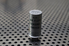 Load image into Gallery viewer, 5930-936-3926 FS-1104 6.3VNC Air Flow Sensing Switch New Old Stock