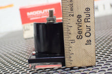 Load image into Gallery viewer, Modutec 00 823 247A 0-15 YPM Panel Meter New