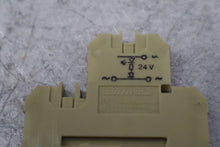 Load image into Gallery viewer, Contra Clip RKD 4 Terminal Blocks 27A 300V New Old Stock (Lot of 8)