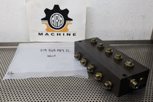 Load image into Gallery viewer, 819 868 089FL Manifold Valve Block With Fittings Used With Warranty See All Pics