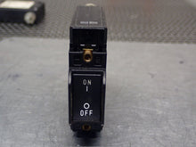 Load image into Gallery viewer, Carlingswitch CF1-B0-11-625-31A-C Circuit Breakers 25A 80V New (Lot of 3)