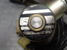 Load image into Gallery viewer, Skinner V52LB2100 Solenoid Valve 24V 60Hz 100PSI 10W 1/8 Orifice Used Warranty