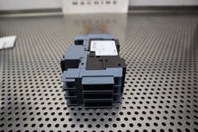 Load image into Gallery viewer, Siemens 3RV2711-1DD10 Circuit Breaker 3,2A New Old Stock
