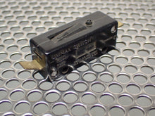 Load image into Gallery viewer, Unimax WL 8715 Snap Switch 15A 125, 250VAC New No Box (Lot of 4) See All Pics