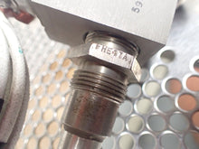 Load image into Gallery viewer, Thermostat 5930 705 8956 Closes @ 275` 3000 PSIG NEW SEE ALL PICTURES