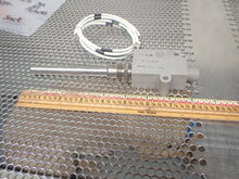 Load image into Gallery viewer, Thermostat 5930 705 8956 Closes @ 275` 3000 PSIG NEW SEE ALL PICTURES