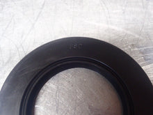 Load image into Gallery viewer, Reliance Electric 241202 1.0 P. Seals New Old Stock (Lot of 4) See All Pictures