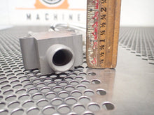 Load image into Gallery viewer, Thermostat 5930 705 8956 Closes @ 275` 3000 PSIG NEW SEE ALL PICTURES