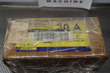 Load image into Gallery viewer, Square D 92351 Series T04 30A 240VAC Double Throw Switch New See All Pictures