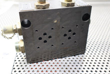 Load image into Gallery viewer, 819868086FL Manifold Valve Block With Attached Fittings Used See All Pictures