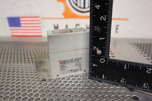 Load image into Gallery viewer, SMC PF2W704-03-27-M Flow Switch 0.5-4L/min DC12-24V Used With Warranty