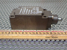 Load image into Gallery viewer, Schmersal TS331-11Y Limit Switch New No Box See All Pictures