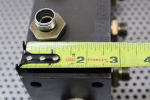 Load image into Gallery viewer, 819 868 089FL Manifold Valve Block With Fittings Used With Warranty See All Pics