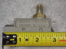 Load image into Gallery viewer, Micro Switch BZV6-2RQ9 Limit Switch 15A 125, 250 Or 480VAC (No Base) Used