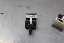 Load image into Gallery viewer, 2L55 Heading/Fuse Panel Indicators New Old Stock (Lot of 7) See All Pictures