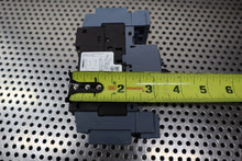 Load image into Gallery viewer, Siemens 3RV2711-1DD10 Circuit Breaker 3,2A New Old Stock
