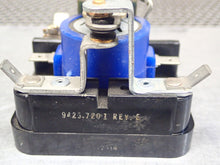 Load image into Gallery viewer, 9425-7201 Rev E Relay W/ V3-1153-D8 1A 125VAC Switch New Old Stock
