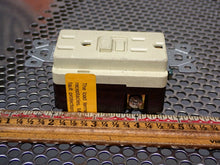 Load image into Gallery viewer, Hubbell LR65045 20A 125V 60Hz GFCI Dual Receptacle New No Box