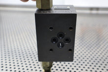 Load image into Gallery viewer, 819867468 FL Manifold Valve Block Used With Warranty See All Pictures