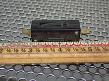 Load image into Gallery viewer, Unimax WL 8715 Snap Switch 15A 125, 250VAC New No Box (Lot of 4) See All Pics