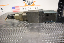 Load image into Gallery viewer, BOSCH 0811402001 Hydraulic Valve W/ 1835100034 & 1837001206 3,75A Coil See Pics