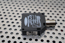 Load image into Gallery viewer, Banner QM42VP6AFV150Q 10-30VDC 100mA Photoelectric Sensor New Old Stock