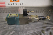 Load image into Gallery viewer, BOSCH 0811402001 Hydraulic Valve W/ 1835100034 & 1837001206 3,75A Coil See Pics