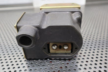 Load image into Gallery viewer, Transamerica Delaval D2T-H18 Pressure Switch .4-18PSI .028-1.24Bar 60PSI 4.14Bar