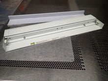 Load image into Gallery viewer, Fluorescent Luminaire Issue A-224,651 E185183 Light Fixture 21-1/4" Length New