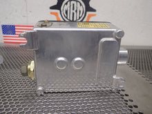 Load image into Gallery viewer, Delaval Barksdale B1T-A12SS Pressure Actuated Switch New Old Stock See All Pics