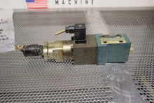 Load image into Gallery viewer, BOSCH 0811402001 Hydraulic Valve W/ 1835100034 & 1837001206 3,75A Coil See Pics