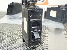Load image into Gallery viewer, RE-CIRK-IT 1163-S Circuit Breakers 60A 250V 50/60Hz 1 Pole New Old Stock
