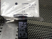 Load image into Gallery viewer, Siemens Allen Bradley Cutler Hammer General Electric &amp; More(17 Circuit Breakers)
