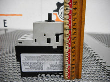 Load image into Gallery viewer, Siemens 3RV1021-1BA10 Motor Starter 1.4-2A &amp; 3RV1901-1A Auxiliary Contact Used
