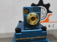 Load image into Gallery viewer, Mac Valves 6511A-000PM-112D Solenoid Valve 120/60 110/50 Coil 6.2/6.3Watts Used
